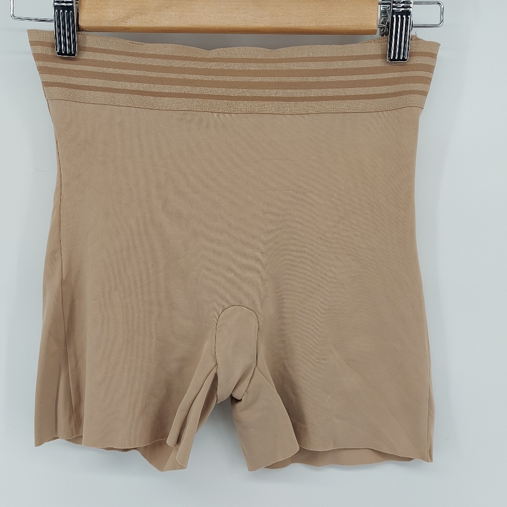 Love Your Assets by Sara Blakely Beige Size xl